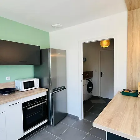 Maison Ocean, Standing Et *
